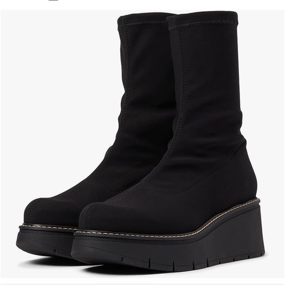 La CANADIENNE Shoes - LA CANADIENNE - GEORGINA STRETCH FABRIC WATERPROOF BOOTIE